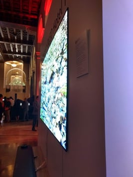 lg tour thin tv