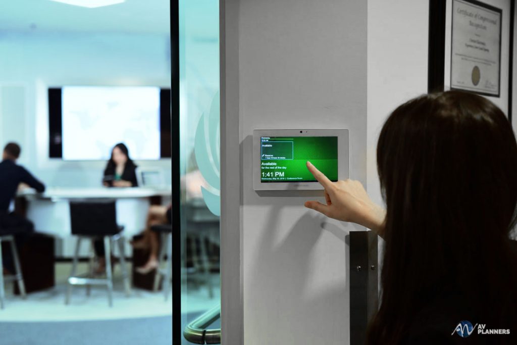 Simpler Spaces: AV Equipment Solutions for Shared Meeting Rooms