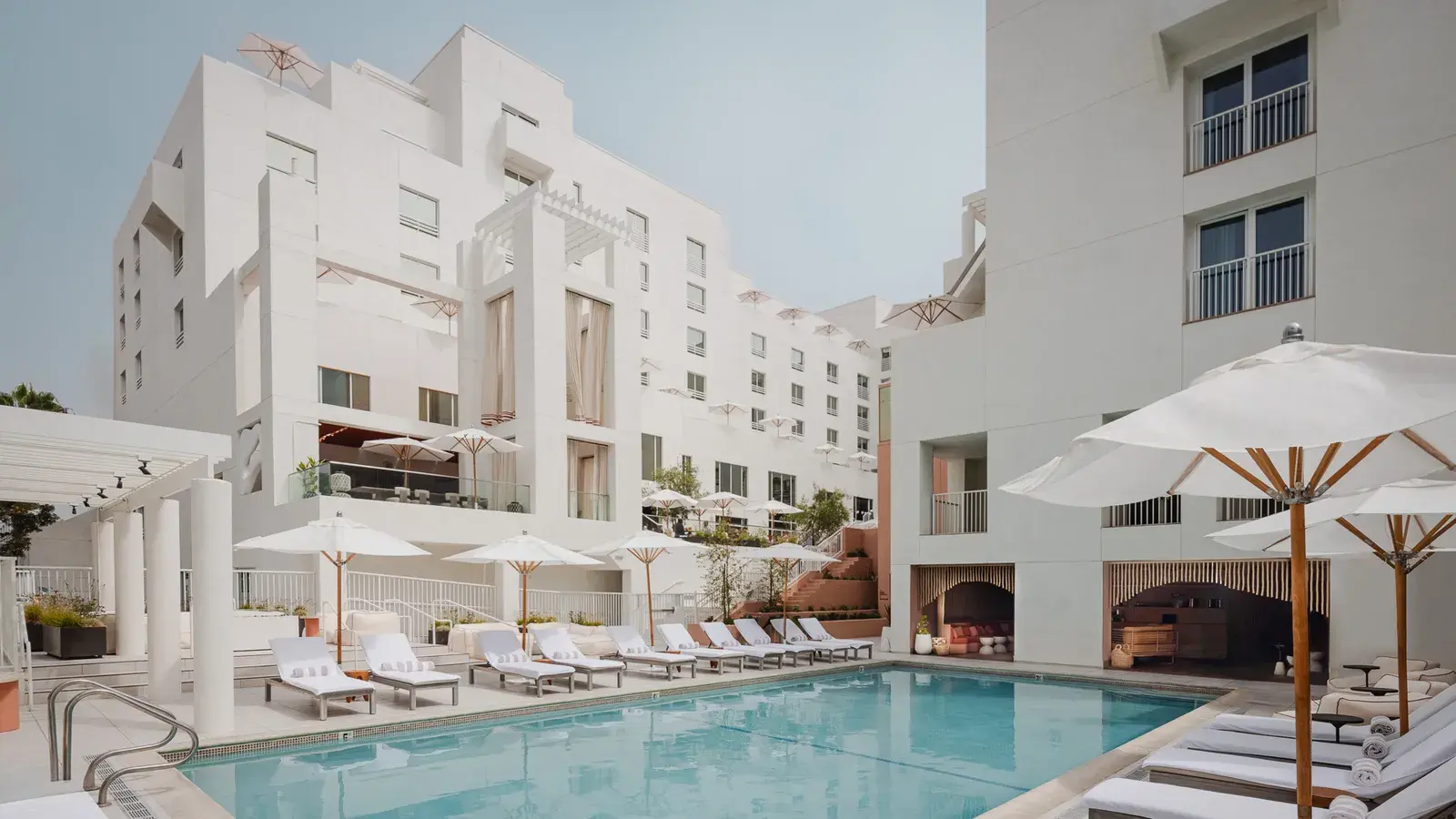 Sandbourne-Santa Monica-Autograph Collection-pr-sandbourne-santa-monica-pool